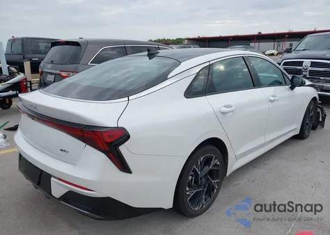 2025 Kia K5 Gt-Line z USA, uszkodzony, nr VIN KNAG64J78S5326311